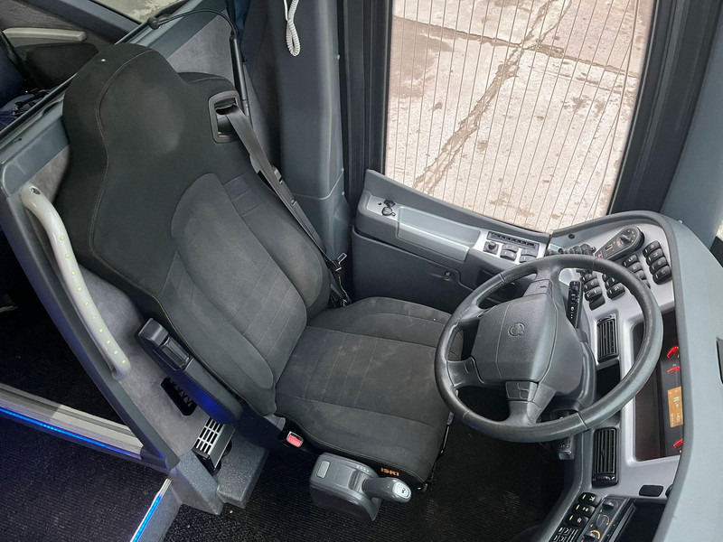Reisebus Volvo B11R 9900 6x2*4 58 SEATS / AC / AUXILIARY HEATING / WC: das Bild 10 Reisebus Volvo B11R 9900 6x2*4 58 SEATS / AC / AUXILIARY HEATING / WC: das Bild 10