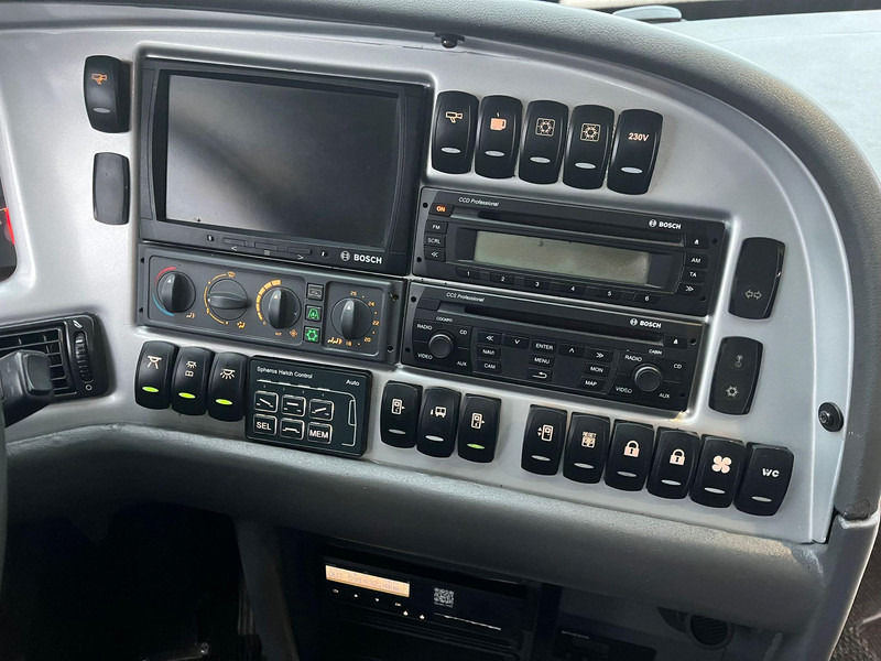 Reisebus Volvo B11R 9900 6x2*4 58 SEATS / AC / AUXILIARY HEATING / WC: das Bild 13 Reisebus Volvo B11R 9900 6x2*4 58 SEATS / AC / AUXILIARY HEATING / WC: das Bild 13