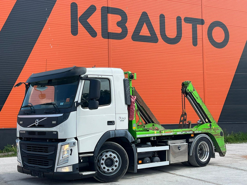Volvo FM 330 4x2 JOAB TL 8 AO C - Absetzkipper: das Bild 1 Volvo FM 330 4x2 JOAB TL 8 AO C - Absetzkipper: das Bild 1