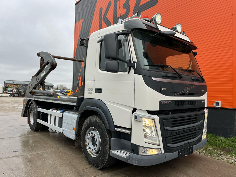 Volvo FM 330 4x2 JOAB VL 14 U - Absetzkipper: das Bild 4 Volvo FM 330 4x2 JOAB VL 14 U - Absetzkipper: das Bild 4