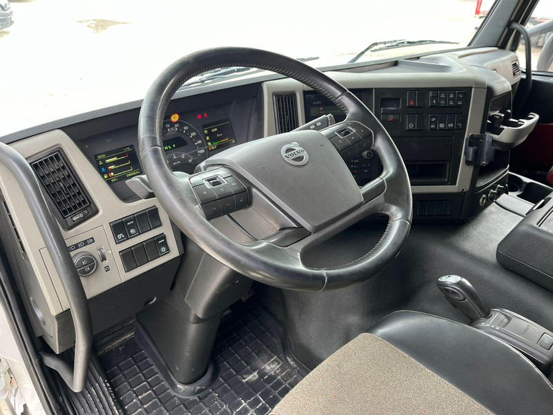 Volvo FM 460 8x2*6 HIAB 302E-6 / PLATFORM L=6721 mm – Leasing Volvo FM 460 8x2*6 HIAB 302E-6 / PLATFORM L=6721 mm: das Bild 16