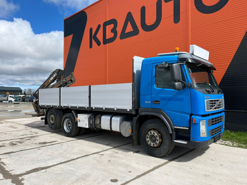 Volvo FM 9 300 6x2*4 HIAB 085D-3 / PLATFORM L=6320 mm - Pritsche LKW, Autokran: das Bild 4 Volvo FM 9 300 6x2*4 HIAB 085D-3 / PLATFORM L=6320 mm - Pritsche LKW, Autokran: das Bild 4