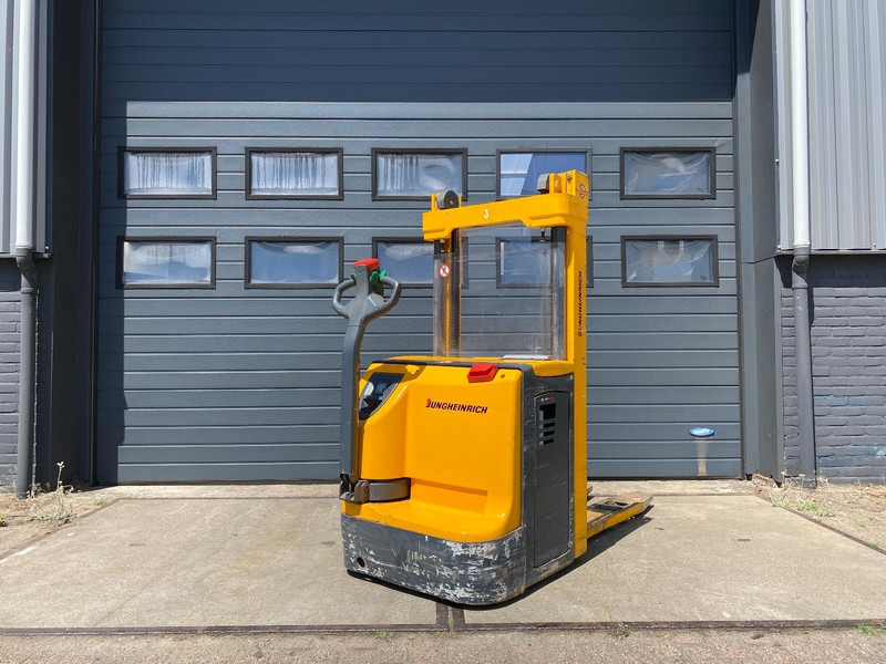 Jungheinrich EJC12 - Hochhubwagen: das Bild 4 Jungheinrich EJC12 - Hochhubwagen: das Bild 4