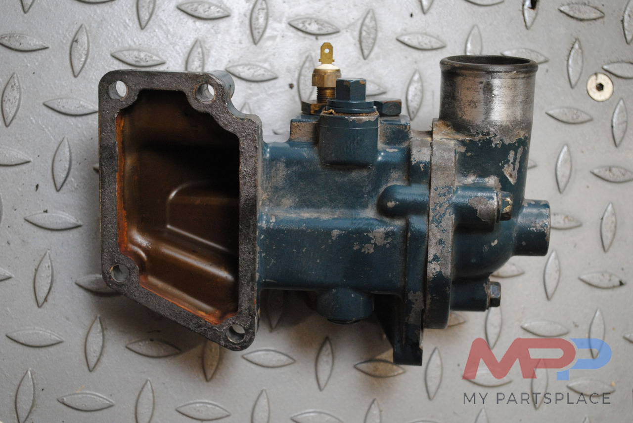 Kubota Thermostaatbehuizing Kubota V3600 - Thermostat für Baumaschine: das Bild 2 Kubota Thermostaatbehuizing Kubota V3600 - Thermostat für Baumaschine: das Bild 2