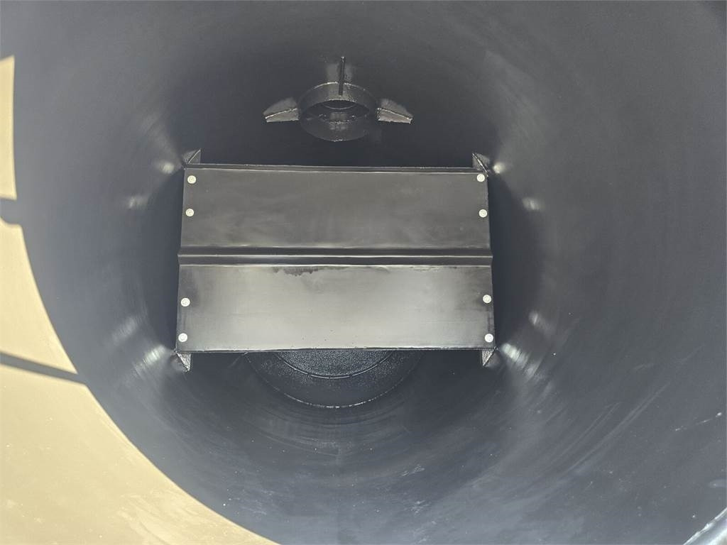 Kommunal-/ Sonderfahrzeug MAN TGM 4x4 GAMON PW8 for collecting liquid waste sepa: das Bild 36