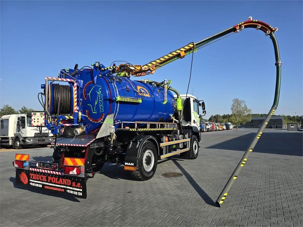 Kommunal-/ Sonderfahrzeug MAN TGM 4x4 GAMON PW8 for collecting liquid waste sepa: das Bild 31