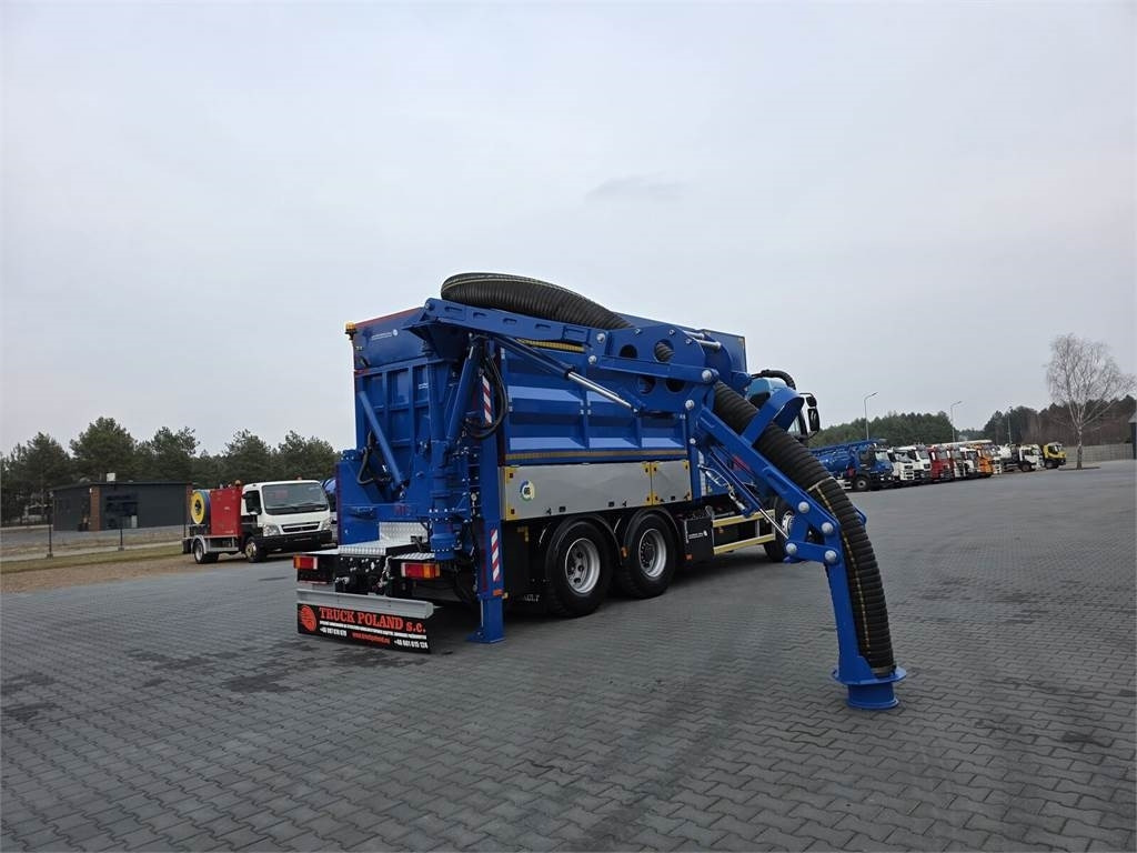 Kommunal-/ Sonderfahrzeug Renault MTS DINO 3 Saugbagger vacuum cleaner excavator suc: das Bild 23