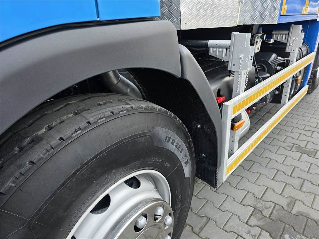 Kommunal-/ Sonderfahrzeug Renault MTS DINO 3 Saugbagger vacuum cleaner excavator suc: das Bild 8