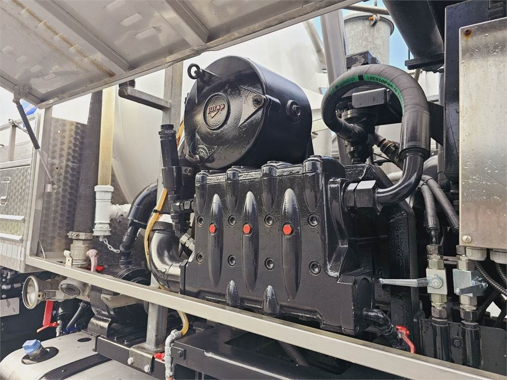 Saug-/ Spülfahrzeug MAN JUROP VJC9 / 5 2010 WUKO for collecting liquid was: das Bild 25