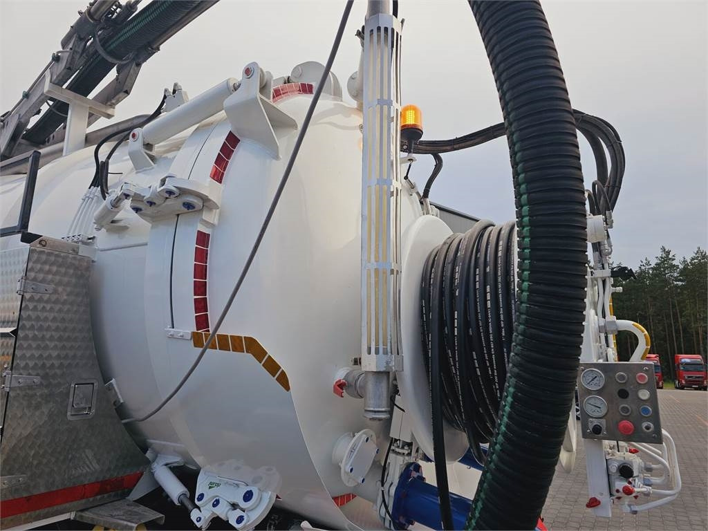 Saug-/ Spülfahrzeug MAN JUROP VJC9 / 5 2010 WUKO for collecting liquid was: das Bild 15