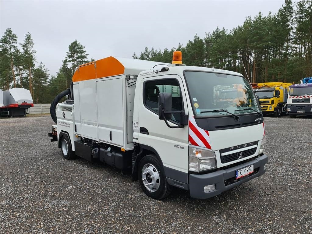 Mitsubishi CANTER odkurzacz koparka ssąca Saugbagger CITY SAU - Saug-/ Spülfahrzeug: das Bild 2 Mitsubishi CANTER odkurzacz koparka ssąca Saugbagger CITY SAU - Saug-/ Spülfahrzeug: das Bild 2