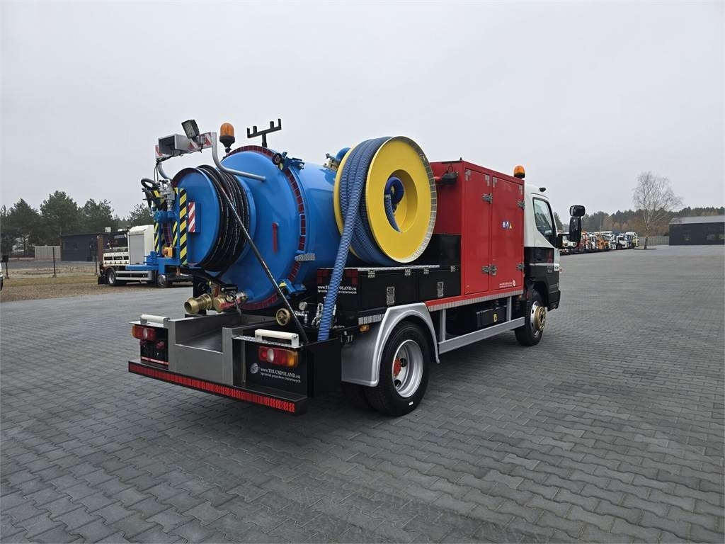 Mitsubishi RIONED COMBI WUKO FOR CLEANING SEWAGE - Saug-/ Spülfahrzeug: das Bild 5 Mitsubishi RIONED COMBI WUKO FOR CLEANING SEWAGE - Saug-/ Spülfahrzeug: das Bild 5