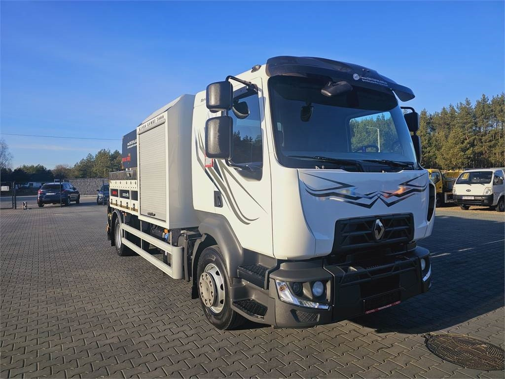 Renault GAMA KANRO KOMBI 5000 WUKO FOR CHANNEL CLEANING - Saug-/ Spülfahrzeug: das Bild 2 Renault GAMA KANRO KOMBI 5000 WUKO FOR CHANNEL CLEANING - Saug-/ Spülfahrzeug: das Bild 2