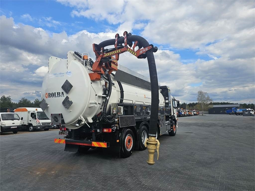 Volvo WUKO ADR ROLBA FOR CLEANING CHANNELS COMBI - Saug-/ Spülfahrzeug: das Bild 2 Volvo WUKO ADR ROLBA FOR CLEANING CHANNELS COMBI - Saug-/ Spülfahrzeug: das Bild 2