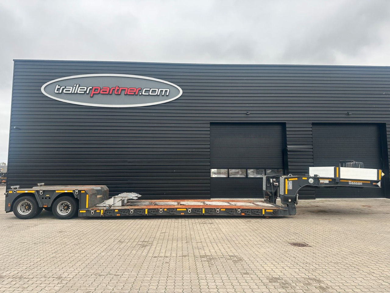 Doll Danson 2 achs tiefbett / ausziehbar - Tieflader Auflieger: das Bild 1 Doll Danson 2 achs tiefbett / ausziehbar - Tieflader Auflieger: das Bild 1