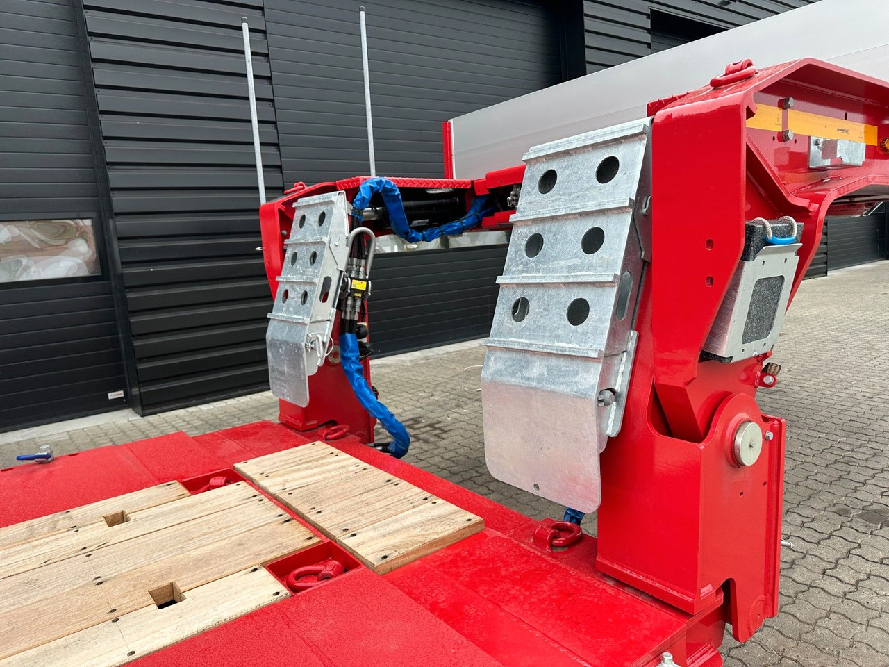 Tieflader Auflieger Faymonville 2 achs tiefbett / 2 x ausziehbar / 16.850 mm: das Bild 9