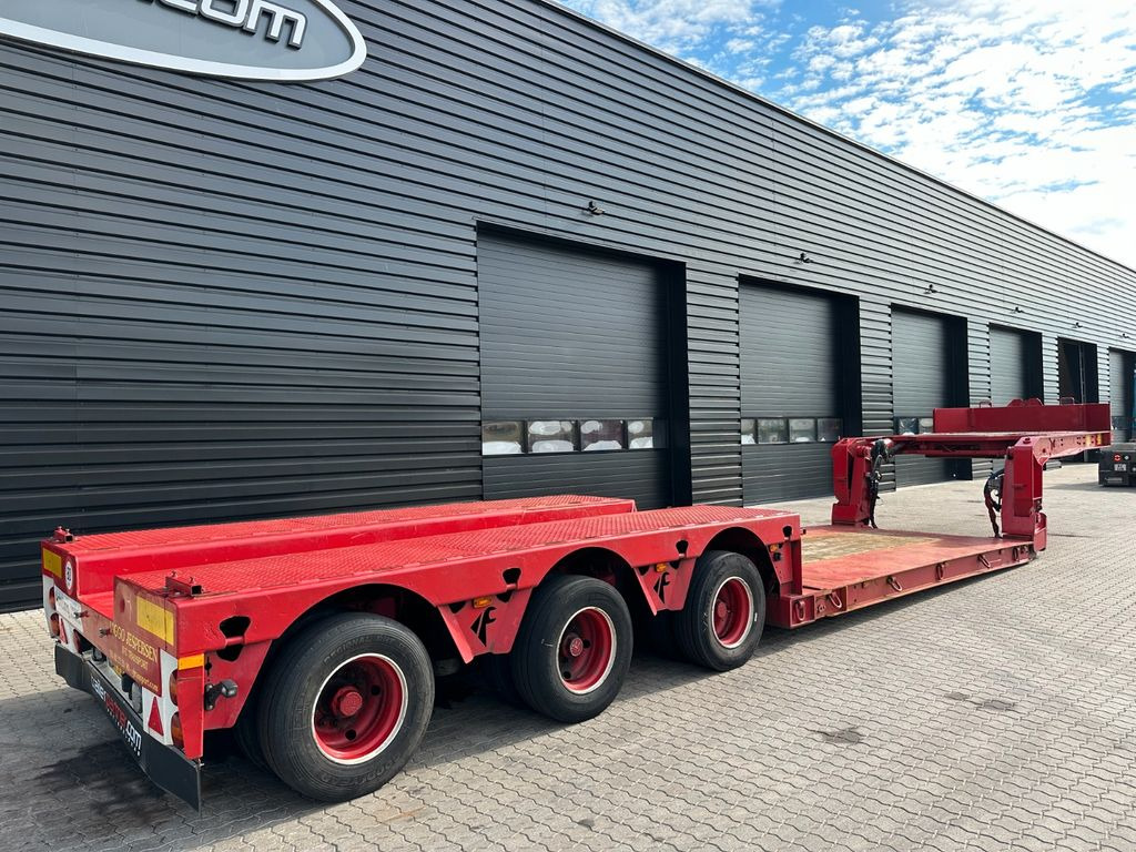 Faymonville 3 achs tiefbett / 300 mm Faymonville 3 achs tiefbett / 300 mm - Tieflader Auflieger: das Bild 2 Faymonville 3 achs tiefbett / 300 mm Faymonville 3 achs tiefbett / 300 mm - Tieflader Auflieger: das Bild 2