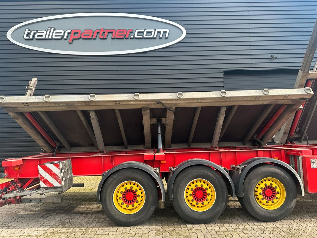 Faymonville DESOT 3 achs. Schräglader Faymonville DESOT 3 achs. Schräglader - Tieflader Auflieger: das Bild 4 Faymonville DESOT 3 achs. Schräglader Faymonville DESOT 3 achs. Schräglader - Tieflader Auflieger: das Bild 4