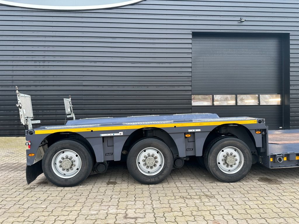 Faymonville Maxtrailer 3 achs. tiefbett / Pendelachsen Faymonville Maxtrailer 3 achs. tiefbett / Pendelachsen - Tieflader Auflieger: das Bild 5 Faymonville Maxtrailer 3 achs. tiefbett / Pendelachsen Faymonville Maxtrailer 3 achs. tiefbett / Pendelachsen - Tieflader Auflieger: das Bild 5