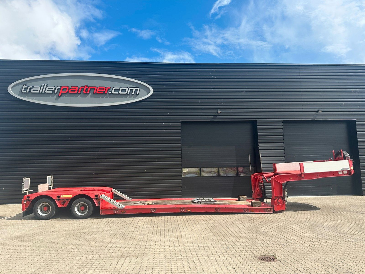 Faymonville Megamax 2 achs. tiefbett - Tieflader Auflieger: das Bild 1 Faymonville Megamax 2 achs. tiefbett - Tieflader Auflieger: das Bild 1