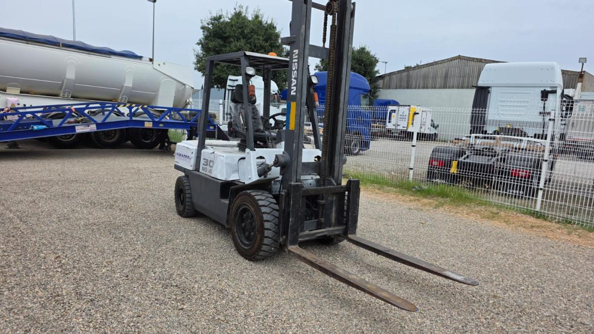 Nissan YGJ02 A30 - Dieselstapler: das Bild 5 Nissan YGJ02 A30 - Dieselstapler: das Bild 5