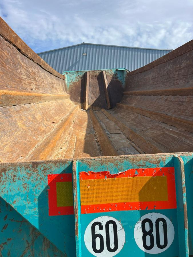 Robuste S3302V2C - Kipper Auflieger: das Bild 3 Robuste S3302V2C - Kipper Auflieger: das Bild 3