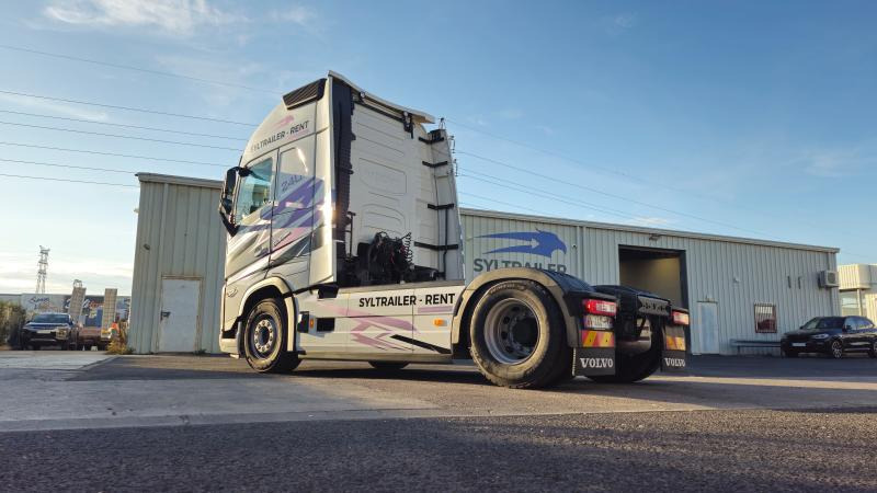 Volvo FH 500 AERO Globetrotter XXL (Location / Rent) - Sattelzugmaschine: das Bild 2 Volvo FH 500 AERO Globetrotter XXL (Location / Rent) - Sattelzugmaschine: das Bild 2