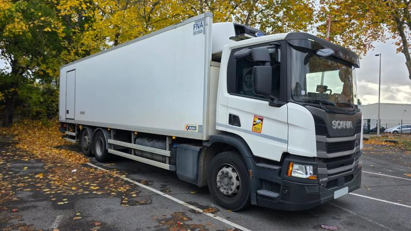 Scania P 320 - Kühlkoffer LKW: das Bild 1 Scania P 320 - Kühlkoffer LKW: das Bild 1