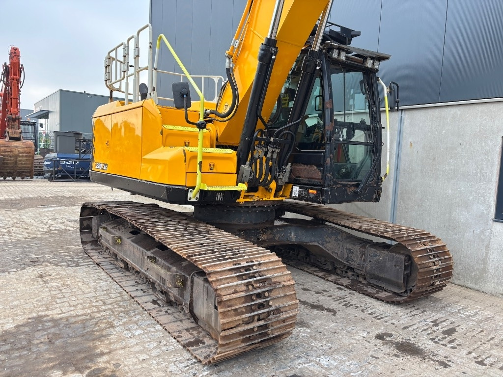 JCB 220 XL 4F -- 220X lc -- 220 X LC - Kettenbagger: das Bild 5 JCB 220 XL 4F -- 220X lc -- 220 X LC - Kettenbagger: das Bild 5