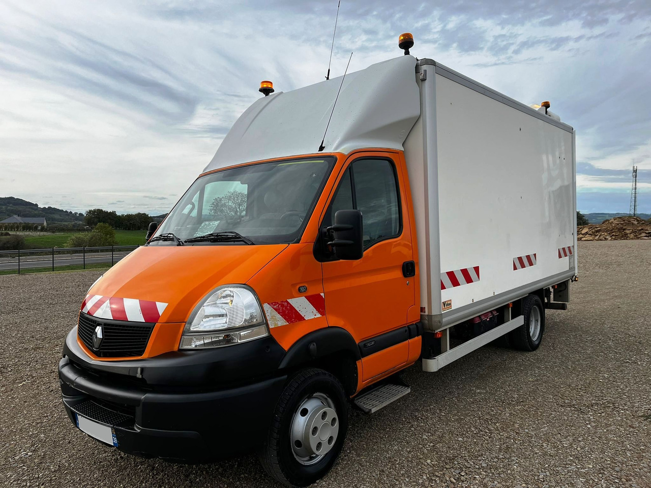 RENAULT Mascott DCI 160 CAISSE + HAYON - Koffer LKW: das Bild 2 RENAULT Mascott DCI 160 CAISSE + HAYON - Koffer LKW: das Bild 2
