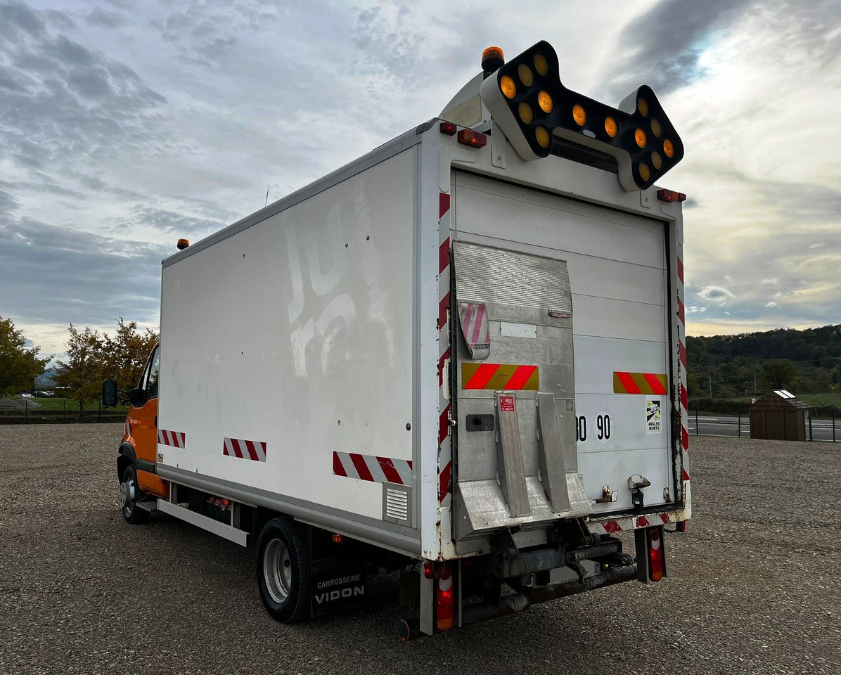 RENAULT Mascott DCI 160 CAISSE + HAYON - Koffer LKW: das Bild 3 RENAULT Mascott DCI 160 CAISSE + HAYON - Koffer LKW: das Bild 3