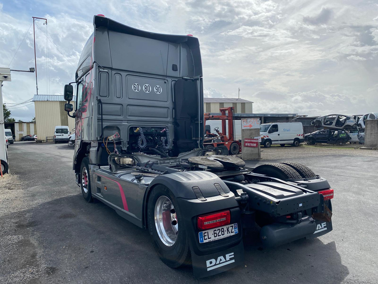 DAF XF 510 Super Space Cab - Sattelzugmaschine: das Bild 4 DAF XF 510 Super Space Cab - Sattelzugmaschine: das Bild 4