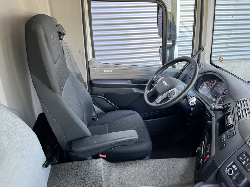 DAF CF 260 FA / 18 Ton / 67 dkm / Box / Laadklep / APK 07-25 - Koffer LKW: das Bild 3 DAF CF 260 FA / 18 Ton / 67 dkm / Box / Laadklep / APK 07-25 - Koffer LKW: das Bild 3