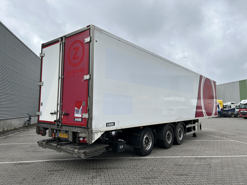 H.T.F. HZO 39 / Carrier Vector 1800 Frigo / Flowers / Loadlift 2500 kg / NL Trailer - Kühlkoffer Auflieger: das Bild 2 H.T.F. HZO 39 / Carrier Vector 1800 Frigo / Flowers / Loadlift 2500 kg / NL Trailer - Kühlkoffer Auflieger: das Bild 2