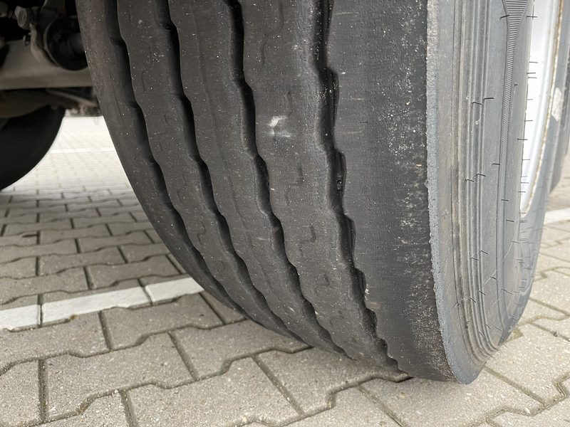 Kühlkoffer Auflieger Krone Coolliner / Carrier Vector 1950 / Frigo Box / BPW Drum / APK TUV 04-26: das Bild 11 Kühlkoffer Auflieger Krone Coolliner / Carrier Vector 1950 / Frigo Box / BPW Drum / APK TUV 04-26: das Bild 11