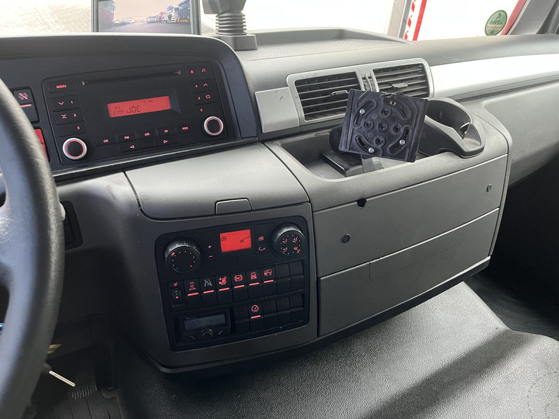 MAN TGM 18.250 Euro 6 / 18 Ton / 639 dkm / Box / Loadlift / APK TUV 12-25 - Koffer LKW: das Bild 5 MAN TGM 18.250 Euro 6 / 18 Ton / 639 dkm / Box / Loadlift / APK TUV 12-25 - Koffer LKW: das Bild 5