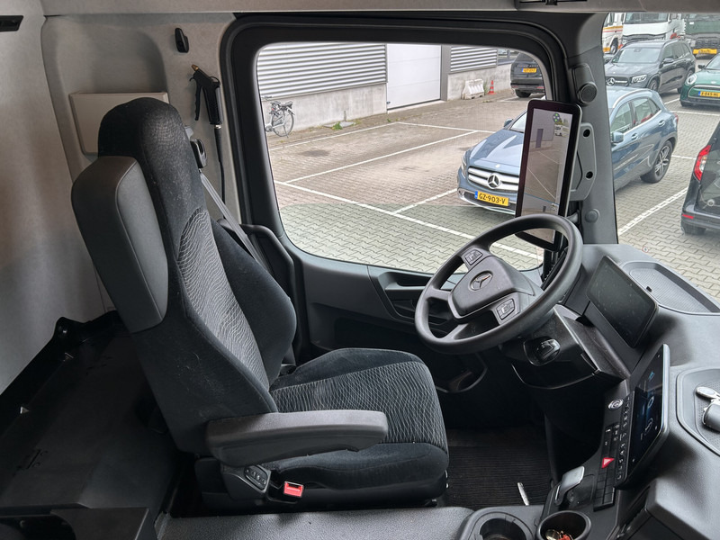 Mercedes-Benz Actros 2124 / Carrier Koeler -30 gr / Cheraeu / Laadklep / APK 11-26 - Kühlkoffer LKW: das Bild 3 Mercedes-Benz Actros 2124 / Carrier Koeler -30 gr / Cheraeu / Laadklep / APK 11-26 - Kühlkoffer LKW: das Bild 3