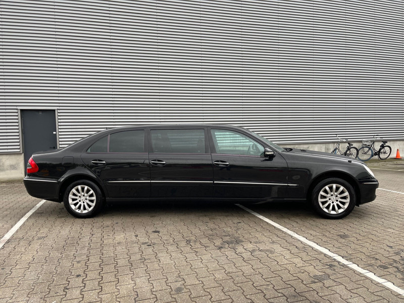 Mercedes-Benz E-Klasse / Limousine / 240 Avantgarde / 4-Matic / 8-pers / APK/TUV 09-2026 - Limousine: das Bild 2 Mercedes-Benz E-Klasse / Limousine / 240 Avantgarde / 4-Matic / 8-pers / APK/TUV 09-2026 - Limousine: das Bild 2