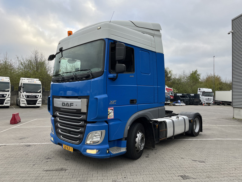 Sattelzugmaschine DAF XF 440 FT SC / Mega - Low Deck / 837 dkm / 2 Tanks / Stand Klima / Tacho V2: das Bild 20