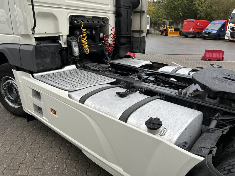 Sattelzugmaschine DAF XF 480 FT SSC / 591 dkm / 2 Tanks / APK TUV 09-26: das Bild 17 Sattelzugmaschine DAF XF 480 FT SSC / 591 dkm / 2 Tanks / APK TUV 09-26: das Bild 17