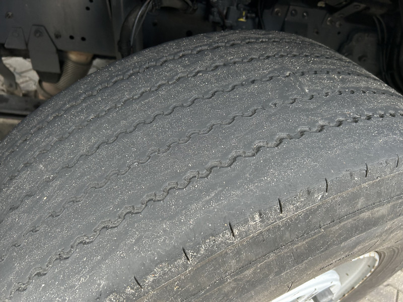 Sattelzugmaschine DAF XF 480 FT SSC / 591 dkm / 2 Tanks / APK TUV 09-26: das Bild 12 Sattelzugmaschine DAF XF 480 FT SSC / 591 dkm / 2 Tanks / APK TUV 09-26: das Bild 12