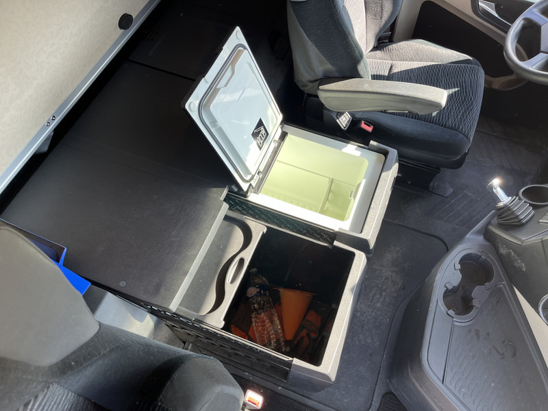 Sattelzugmaschine Mercedes-Benz Actros 1842 StreamSpace / 939 dkm / 2 Tanks / NL Truck: das Bild 6 Sattelzugmaschine Mercedes-Benz Actros 1842 StreamSpace / 939 dkm / 2 Tanks / NL Truck: das Bild 6