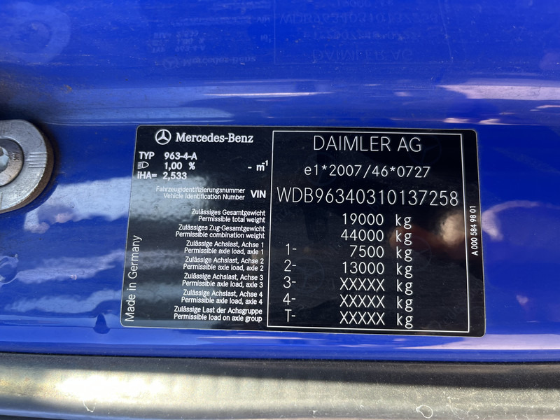 Sattelzugmaschine Mercedes-Benz Actros 1842 StreamSpace / 939 dkm / 2 Tanks / NL Truck: das Bild 12 Sattelzugmaschine Mercedes-Benz Actros 1842 StreamSpace / 939 dkm / 2 Tanks / NL Truck: das Bild 12