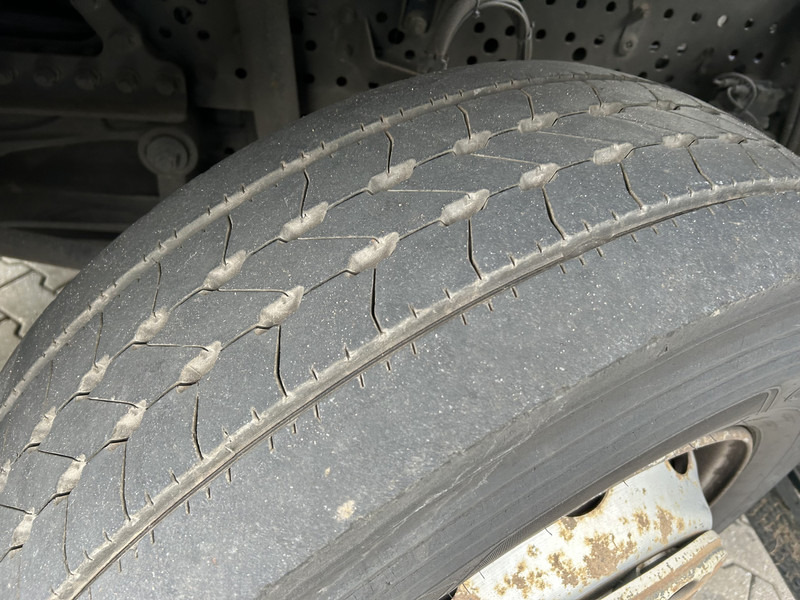 Sattelzugmaschine Mercedes-Benz Actros 1842 StreamSpace / 939 dkm / 2 Tanks / NL Truck: das Bild 14 Sattelzugmaschine Mercedes-Benz Actros 1842 StreamSpace / 939 dkm / 2 Tanks / NL Truck: das Bild 14