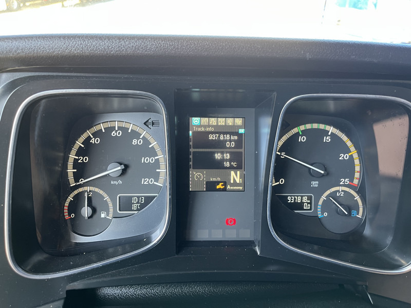 Mercedes-Benz Actros 1842 Streamspace / 937 dkm / 2 Tanks / NL Truck - Sattelzugmaschine: das Bild 4 Mercedes-Benz Actros 1842 Streamspace / 937 dkm / 2 Tanks / NL Truck - Sattelzugmaschine: das Bild 4