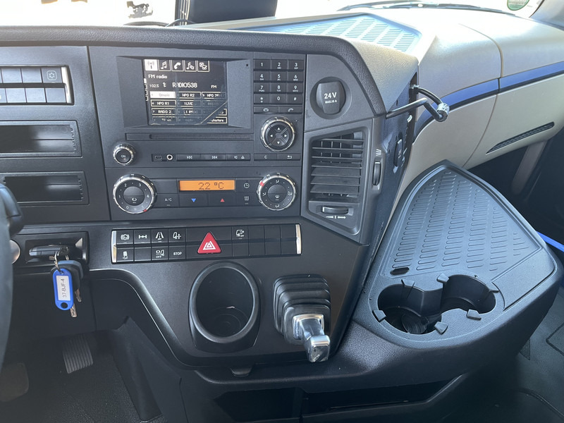 Mercedes-Benz Actros 1842 Streamspace / 937 dkm / 2 Tanks / NL Truck - Sattelzugmaschine: das Bild 5 Mercedes-Benz Actros 1842 Streamspace / 937 dkm / 2 Tanks / NL Truck - Sattelzugmaschine: das Bild 5