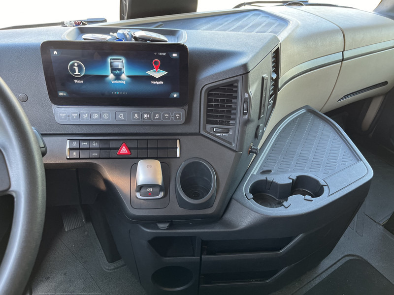 Mercedes-Benz Actros 2645 Bigspace / 341 dkm / 6x2 / Mirror Cam - Sattelzugmaschine: das Bild 5 Mercedes-Benz Actros 2645 Bigspace / 341 dkm / 6x2 / Mirror Cam - Sattelzugmaschine: das Bild 5