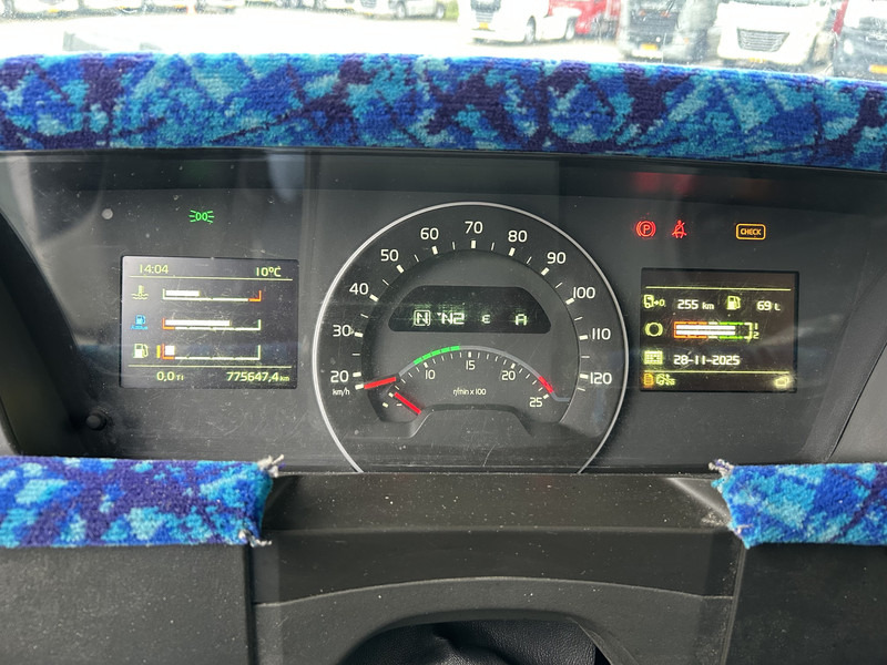 Volvo FH 500 Globetrotter / 775 dkm / New Tacho V2 / VEB+ / PTO Hydraulic - Sattelzugmaschine: das Bild 4 Volvo FH 500 Globetrotter / 775 dkm / New Tacho V2 / VEB+ / PTO Hydraulic - Sattelzugmaschine: das Bild 4