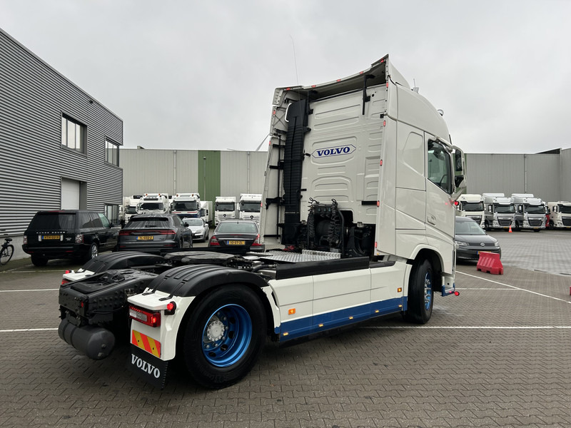 Volvo FH 500 Globetrotter / 775 dkm / New Tacho V2 / VEB+ / PTO Hydraulic - Sattelzugmaschine: das Bild 2 Volvo FH 500 Globetrotter / 775 dkm / New Tacho V2 / VEB+ / PTO Hydraulic - Sattelzugmaschine: das Bild 2