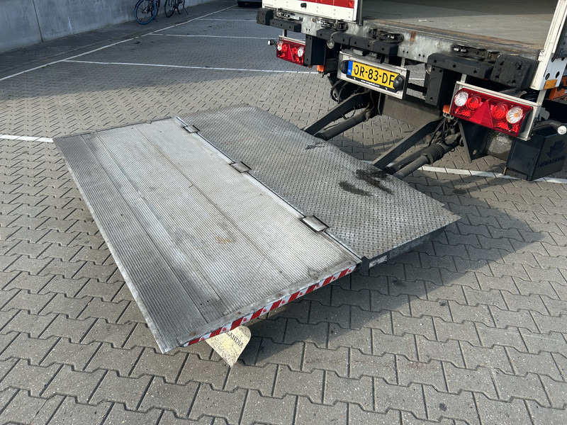 Schmitz Cargobull SCB S3B / Box / Loadlift / 2x Liftas / APK 03-26 - Koffer Auflieger: das Bild 5 Schmitz Cargobull SCB S3B / Box / Loadlift / 2x Liftas / APK 03-26 - Koffer Auflieger: das Bild 5